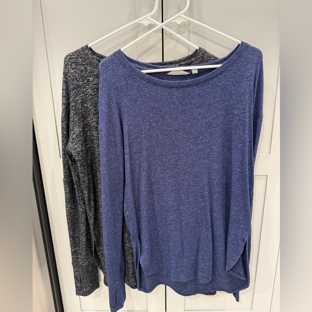Athleta Blue and Gray Long Sleeve Tops/Sweaters